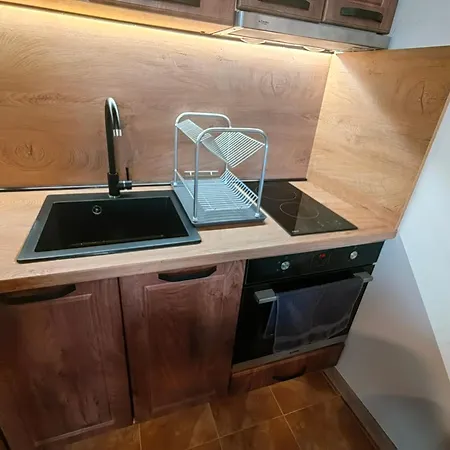 Sunny Mountain View Kometa