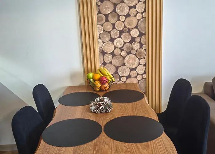 Sunny Mountain View Kometa *